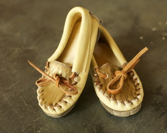 SUMMER SALE - Vintage Toddler Leather Mocassins, Mexico, Cow Hide, Cow Hair, Tan and Brown, Indian, Slippers