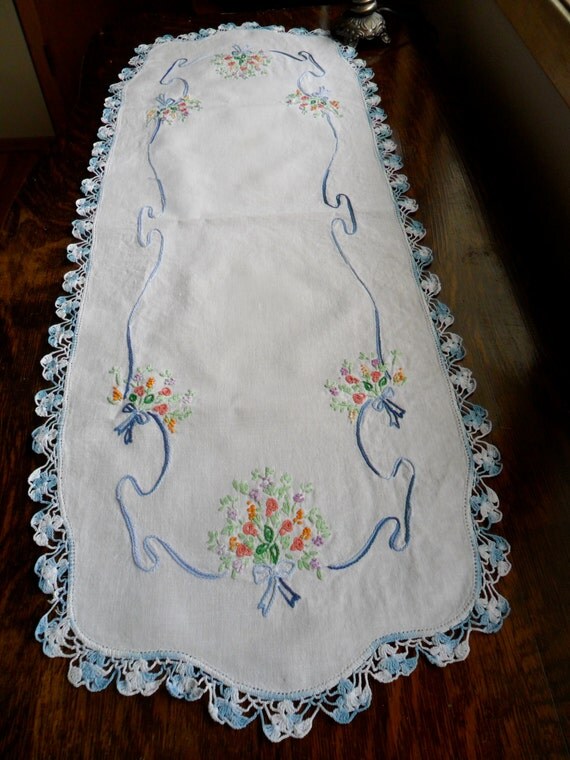 Vintage Dresser Scarf 14 X 36 hand by SunnyDayNeedleworks on Etsy