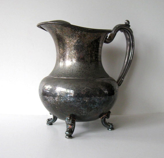 Vintage Oneida Silverplate Water Pitcher with Ice Lip