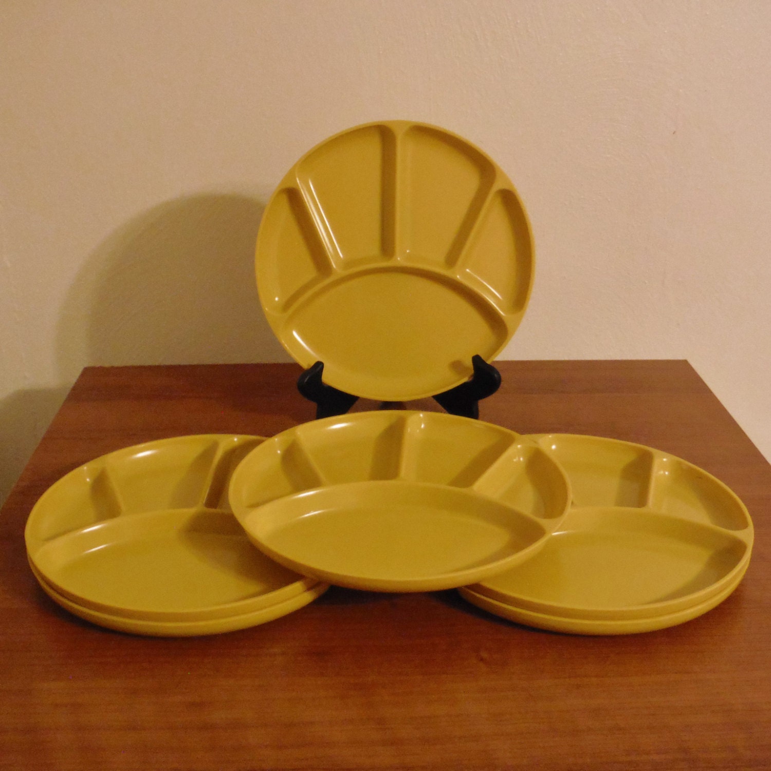 Vintage sectioned fondue plates Set of 6