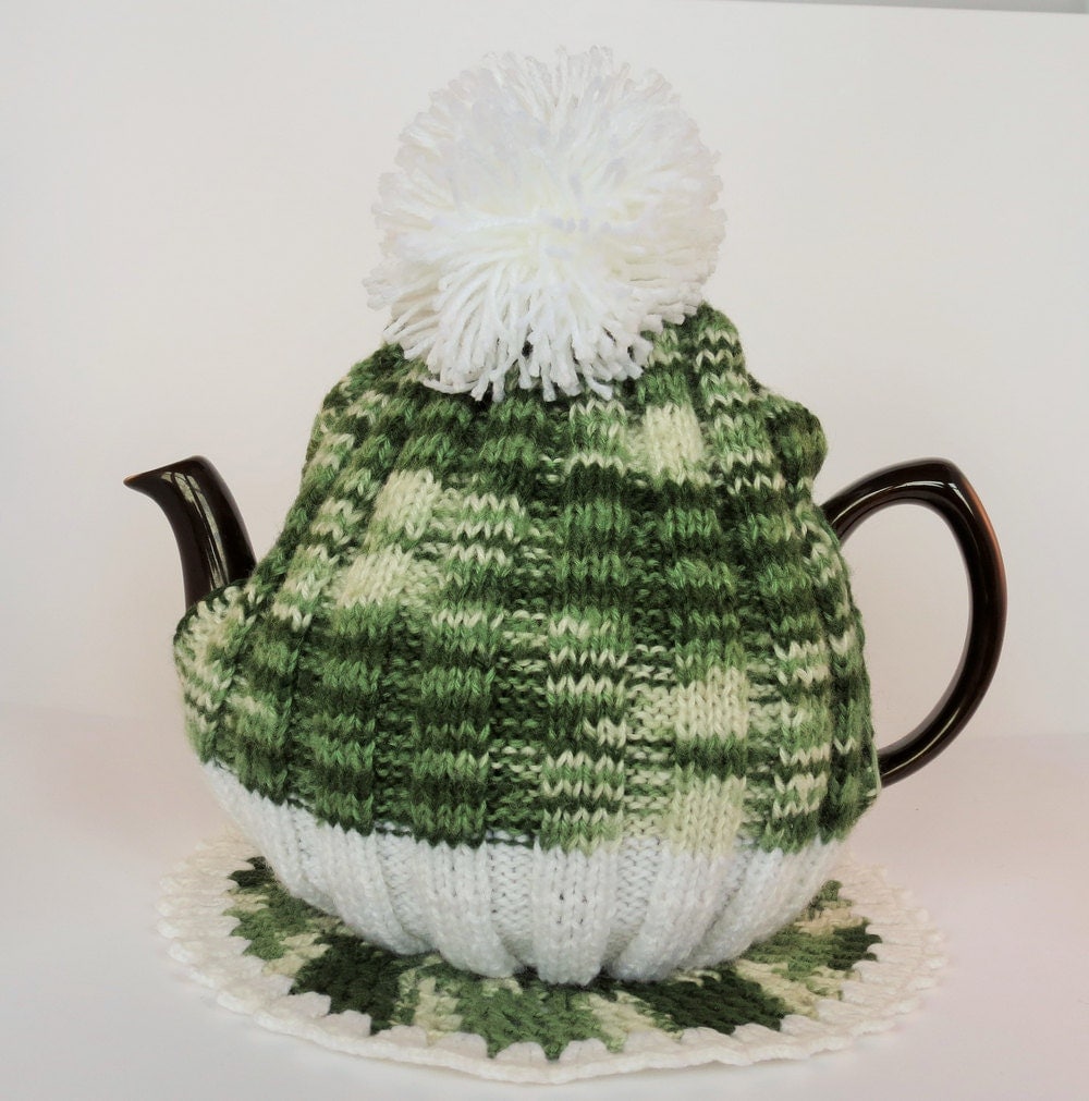 Hand Knitted Teapot Cozy / Teapot cover / by JandMCraftCorner