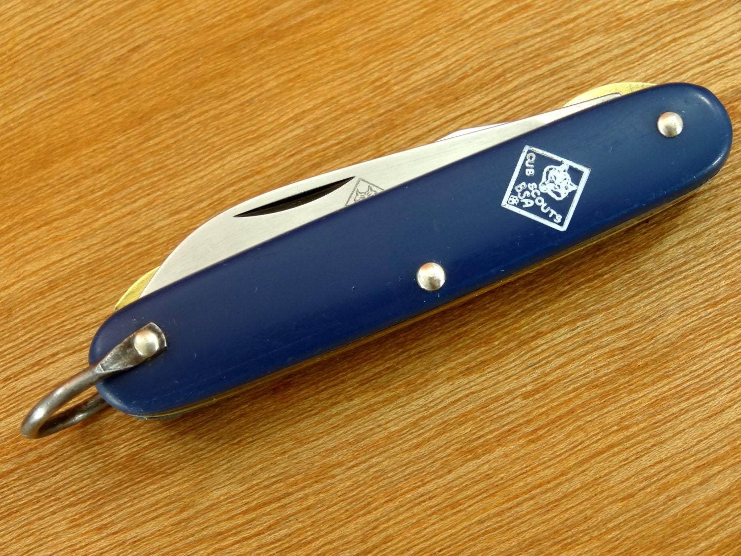 Camillus USA Official Cub Scout Pocket Knife. Nice. by YakShack