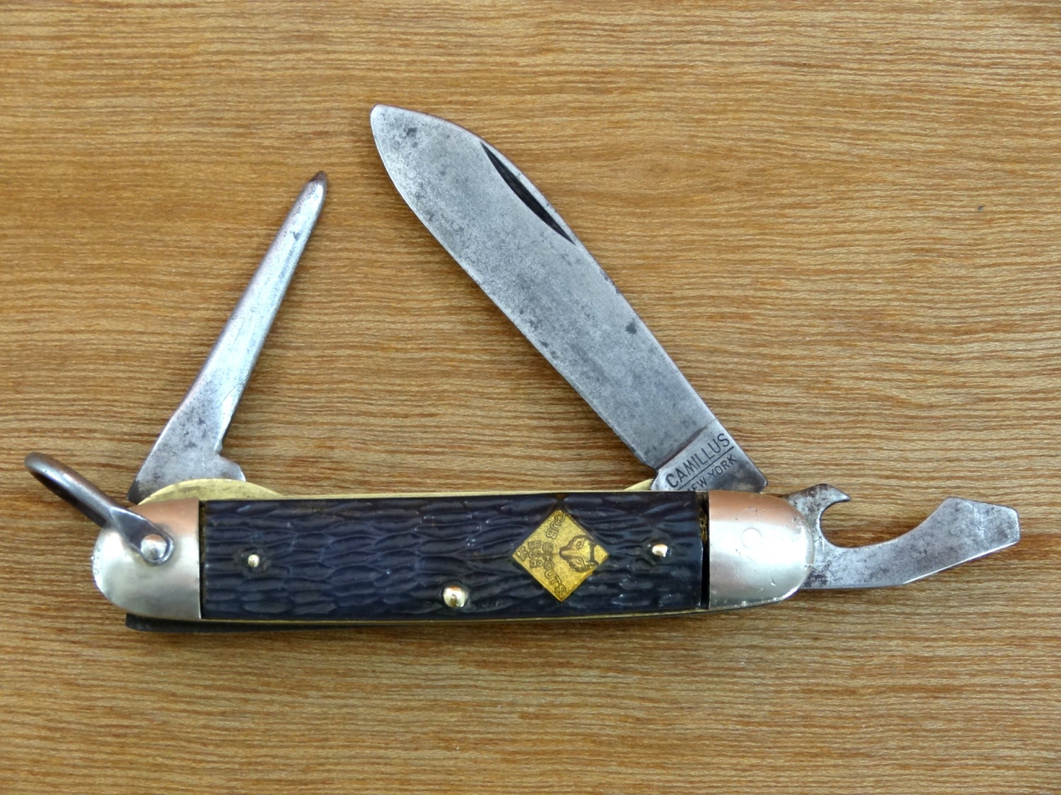 Vintage Camillus USA Official Cub Scout Pocket Knife. by YakShack