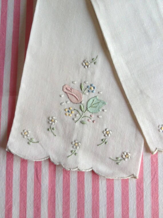 Vintage Linen Fingertip Towels 2 from Portugal Still by Pixipieces