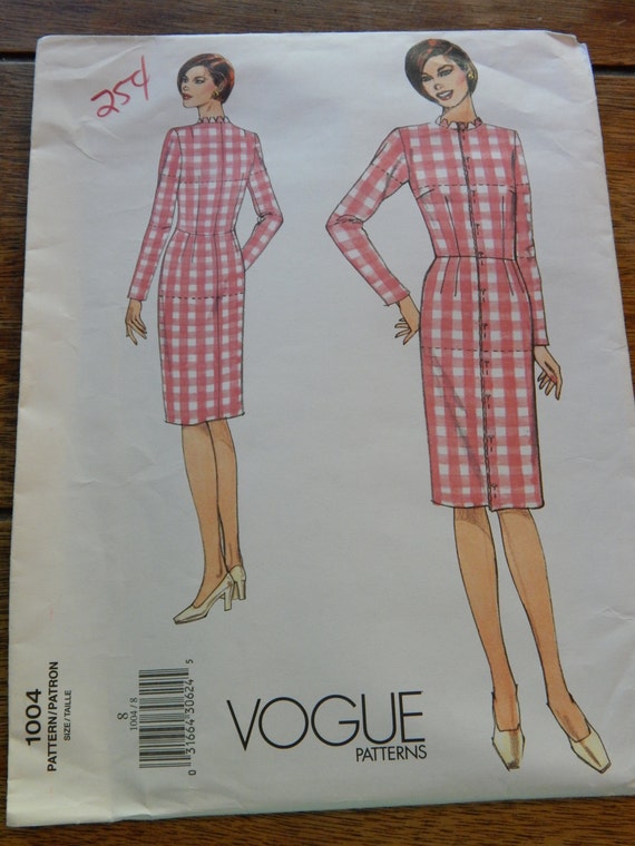 Vogue 1004 Fitting shell pattern Uncut Size 8