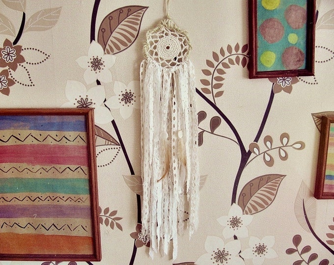 Gypsy Laces Dream Catcher - Boho Chic Bedroom Decor - Small Dreamcatcher - Bohemian Wall Decor - Boho Wedding - Hippie Home Decor