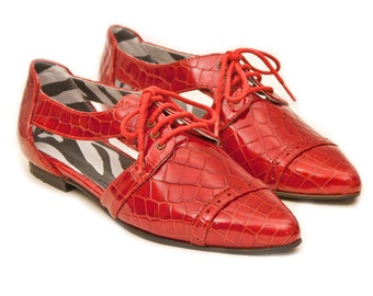 Red oxford shoes, Red leather flats, Pointy flats womens shoes, Red flat shoes, Leather shoes, Red shoes, Cut out shoes, Lace up women shoes