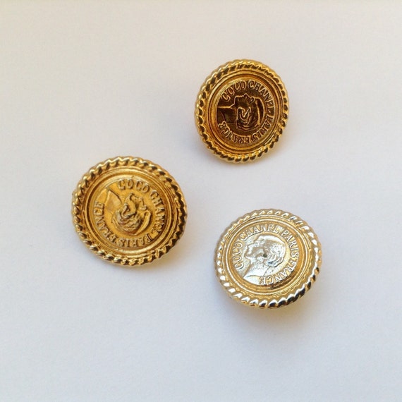 3x Authentic vintage Chanel gold plated buttons signed on