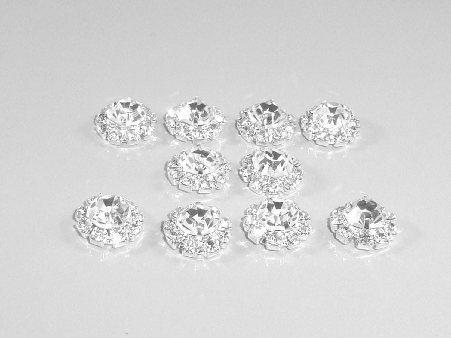 10 x Round Rhinestone Diamante Crystal by PrettyMoonWeddings