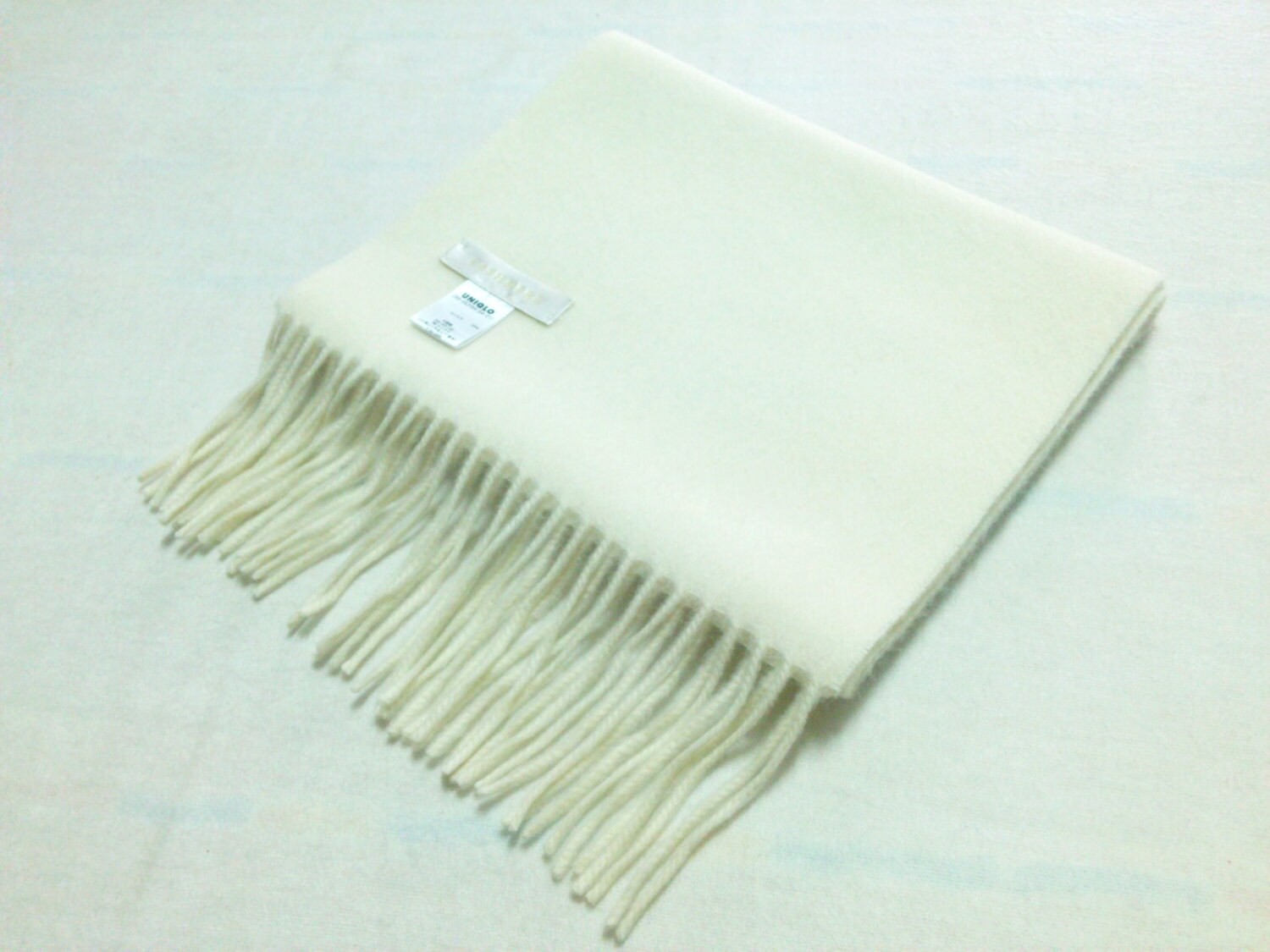 uniqlo cashmere scarf review