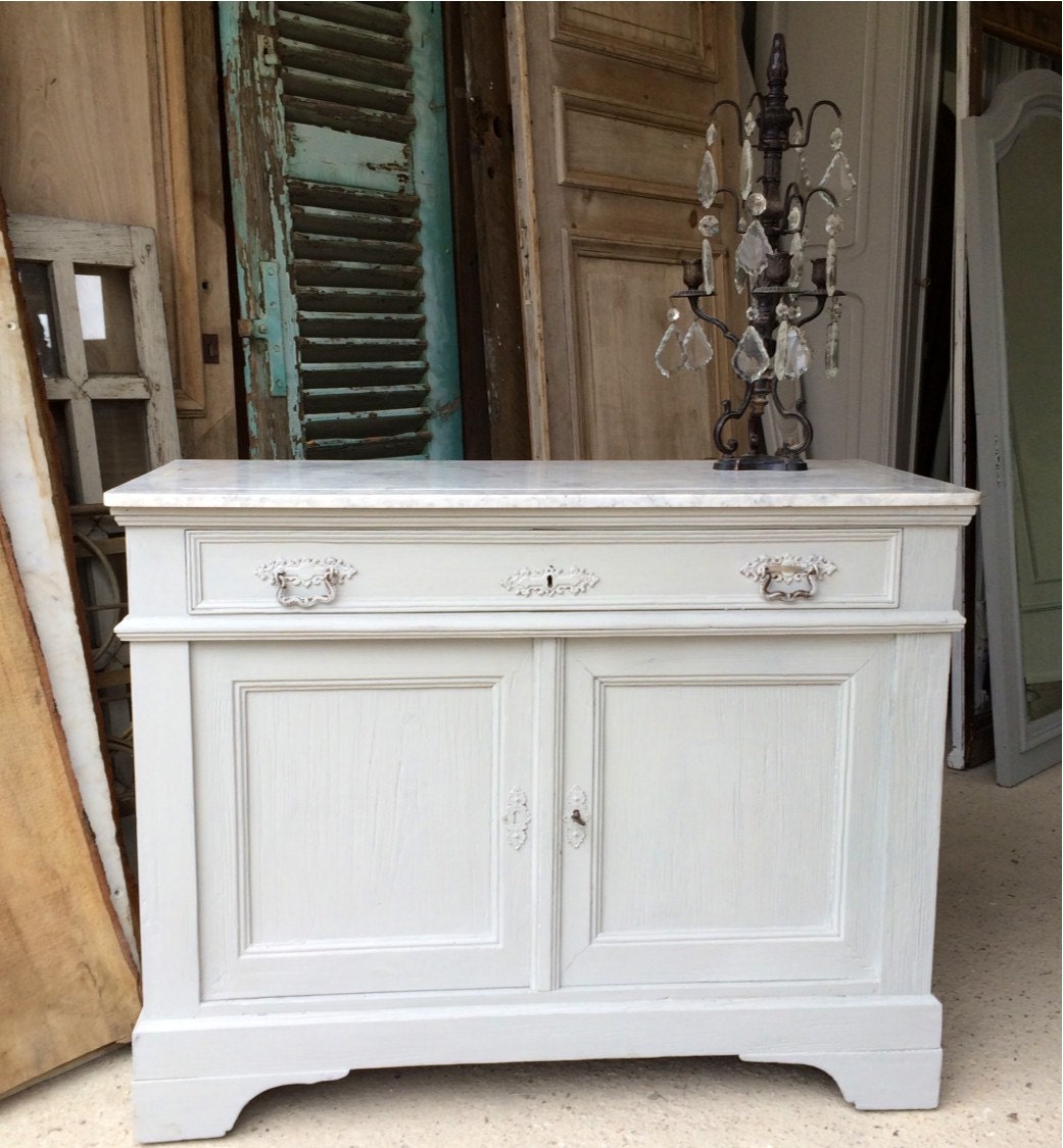 Rustic vintage shabby chic / cupboard / sideboard Haute Juice