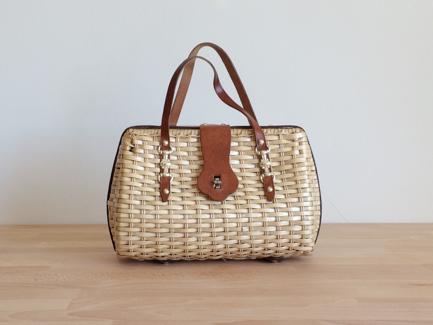 vintage-wicker-basket-handbag-with-leather-handles-1960s