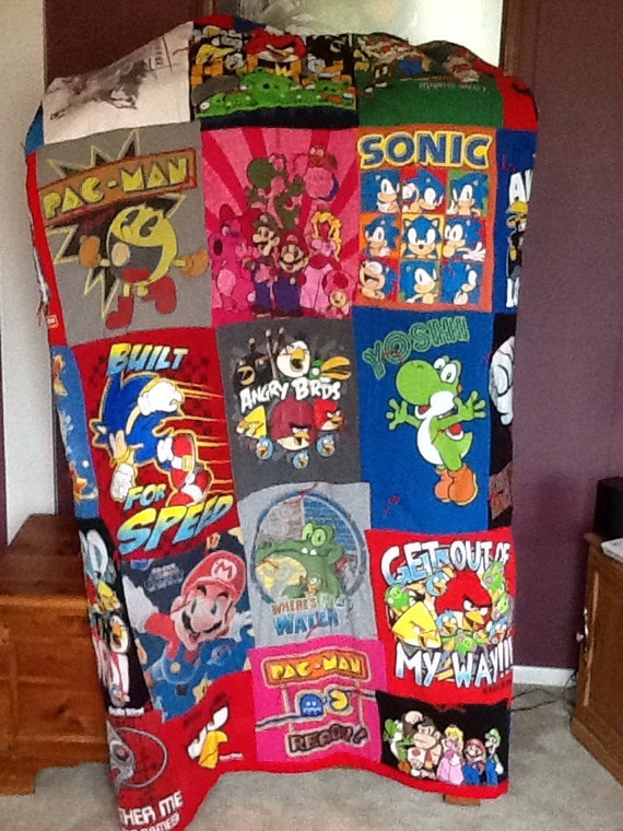 Video game quilt by LostTreasureQuilts on Etsy