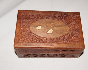 Vintage 1960's - Wooden Floral Jewelry Box