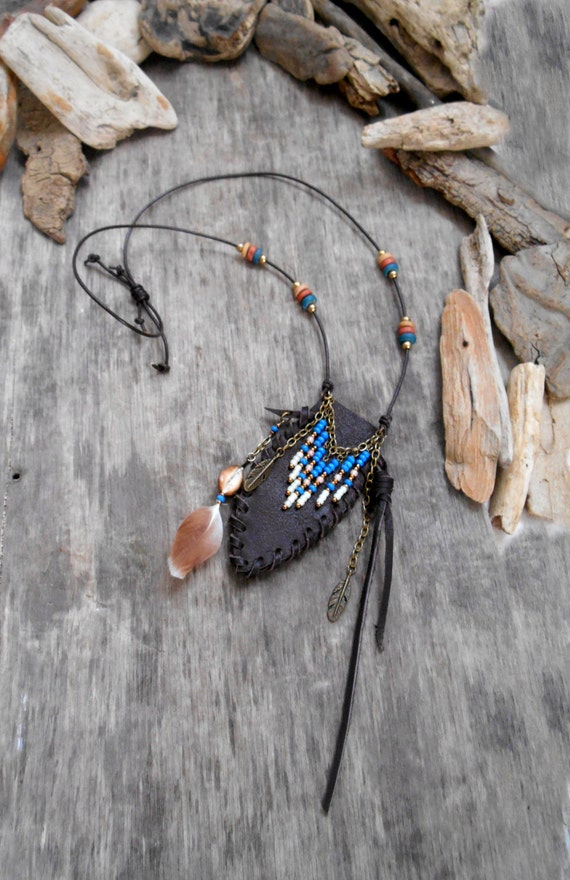 Necklace NATIVE AMERICAN Pouch Medicine Bag