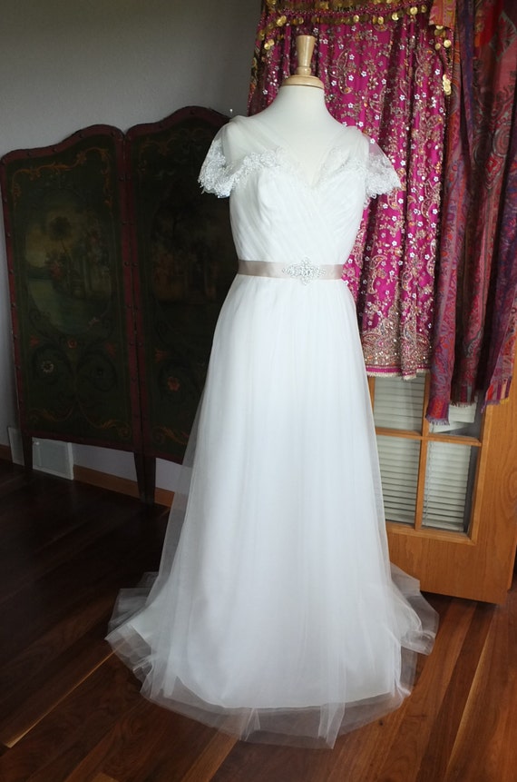 630 New fairy light dress 503 Fairy Light Tulle wedding dress tulle beaded embroidered sleeves sz 10   