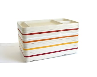Tupperware Picnic Trays Divided Plates #1535 1980s Kitchen Plastic - up to 25 available