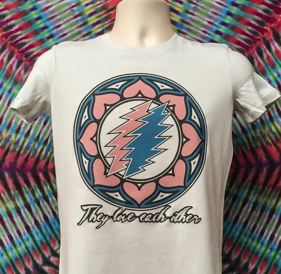 They Love Each Other New Mandala Grateful Dead T by MongoArts