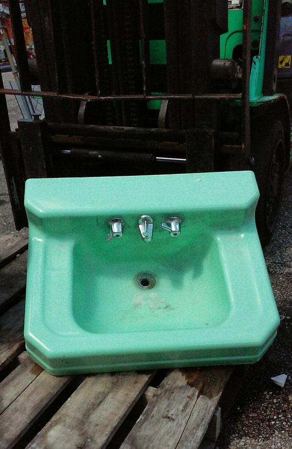 Vintage Mid Century Bathroom Sink Mint Green by NorthernGate