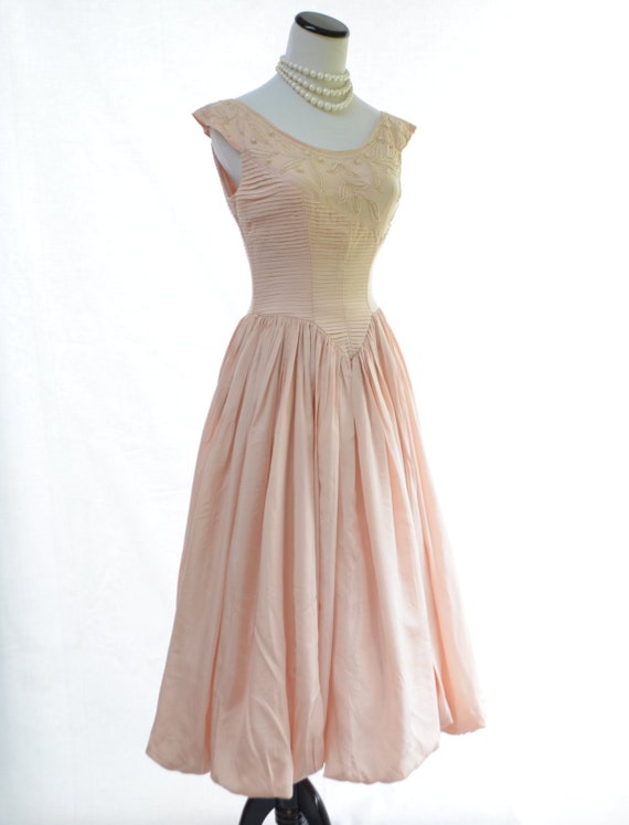 Delicate Dusty Rose 50s Dress / Vintage Dress / Bridal Dress