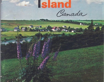 Prince Edward Island PEI 1964 Travel guide and souvenir photograph booklet lot of 2 Canada