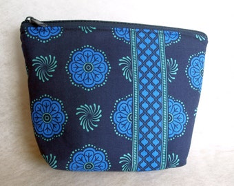 toiletry bag, utility pouch *** Libellae ***