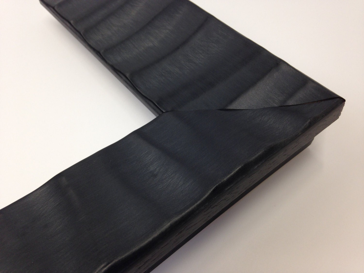 Black Wavy Picture Frame High End Luxury Picture Frame