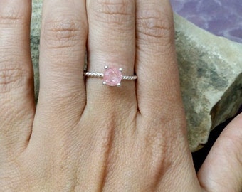 SALE! Rose quartz ring, silver round ring,october birthstone ring,pink ring,rope band, simple ring, minimalist jewelry,delicate ring