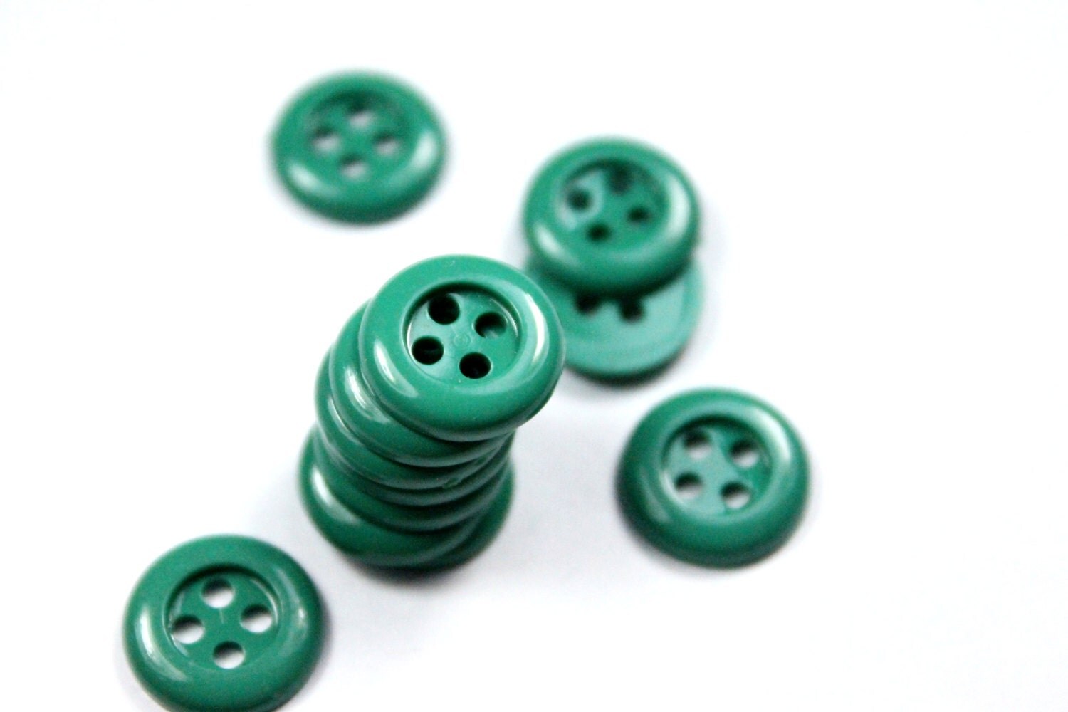 24pcs 12mm Green Plastic Buttons 4 Hole Craft Button