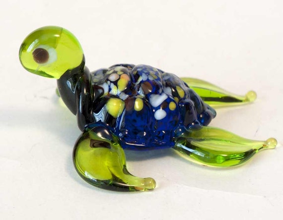 Glass Sea Turtle Hand-Blown Collectible Figurine code 10