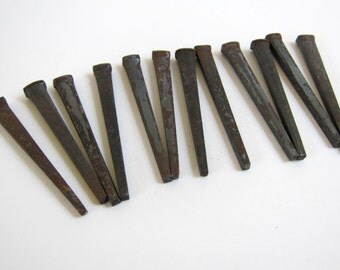Antique Rusty Square Nails / 2 1/2" / Set of 12