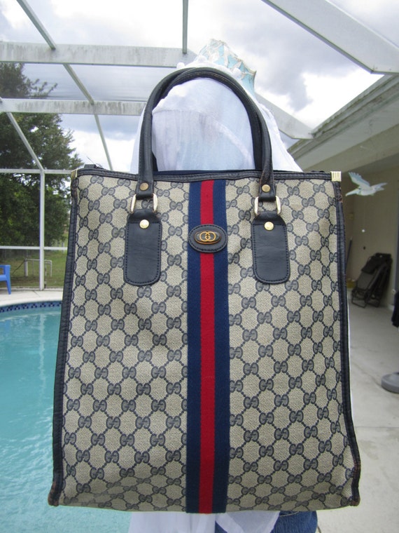 Gucci Vintage Navy Blue Eco Tote Bag Purse Carry All Zip Top Signature