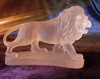 Glass Lion Sculpture : Pate de Verre