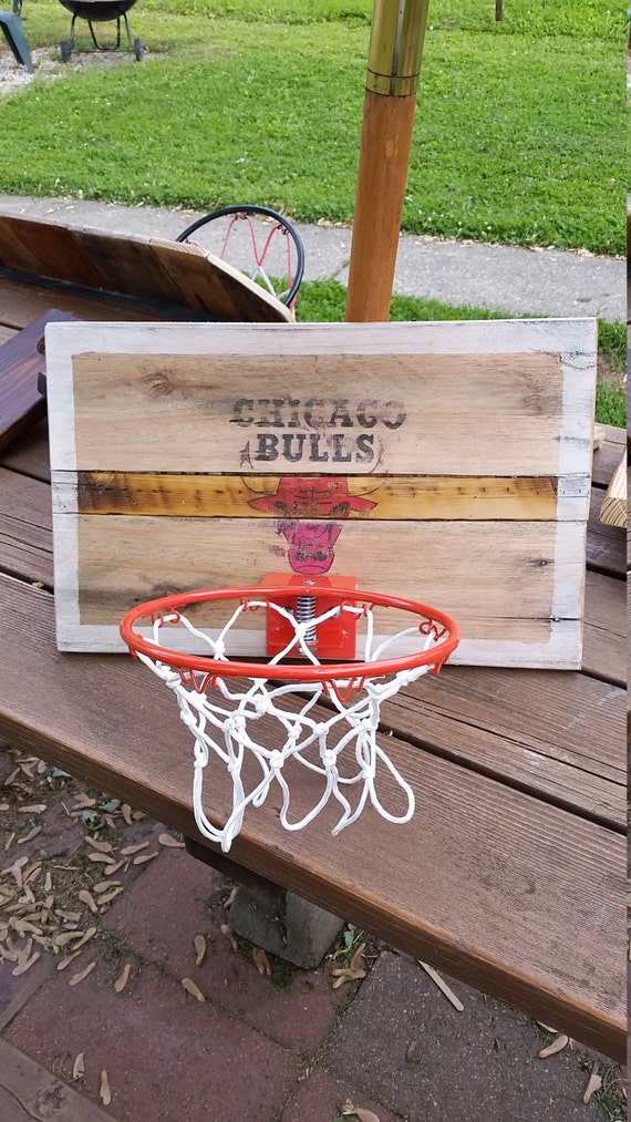 Pallet Wood Basketball Hoop