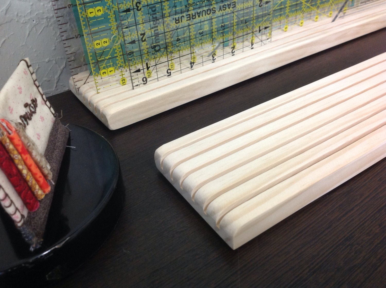 23 QUILT RULER ORGANIZER 23 x 3.5 x 1