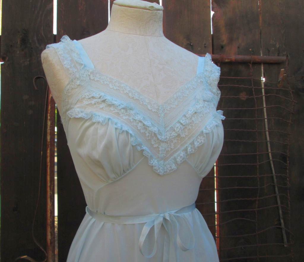 50's nightgown