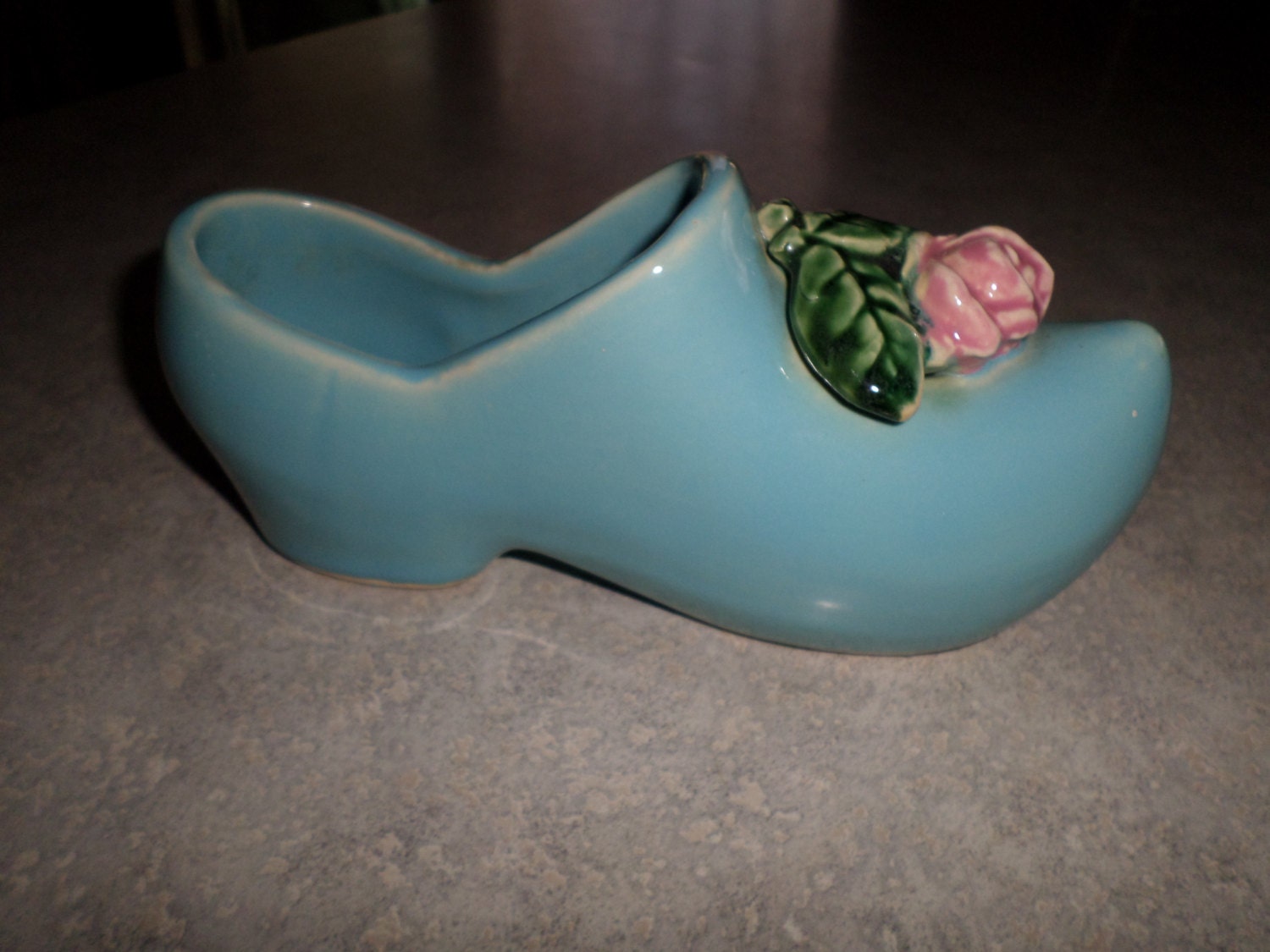 McCoy Pottery blue Dutch shoe planter pink rose by Junctique