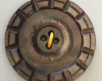 Vintage Shell Button - 1