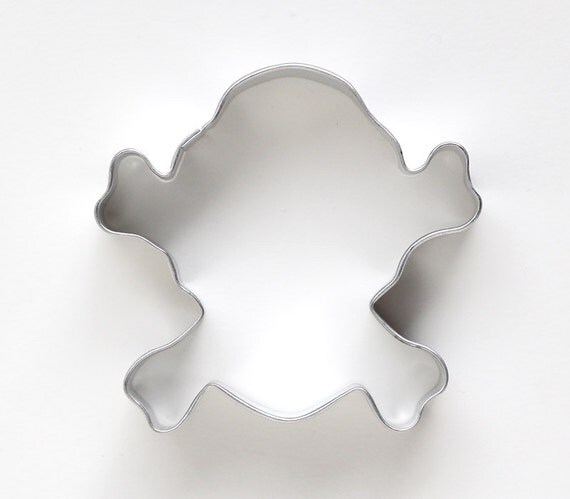 Skull and Crossbones Cookie Cutter, Pirate Birthday Party, Halloween Cookie Cutter Il_570xn