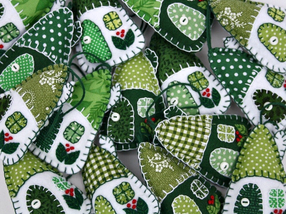 Felt christmas ornaments handmade Irish cottages Green and