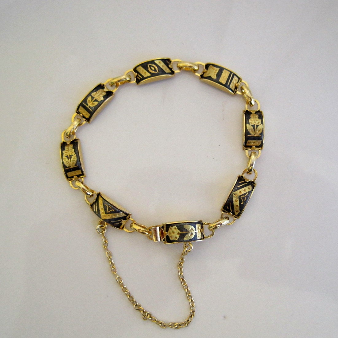 Vintage Damascene Eight Link Bracelet of Gold and Black Moor