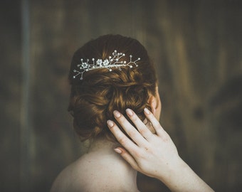 Bridal Hair Comb "Etoiles Lumineuses" - Pearl and Swarovski crystal, wedding hair comb, beaded comb, embellished comb, floral headpiece