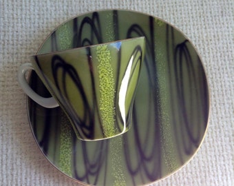 5 Coffee Cups and plates. Groovy Green Black design. Vintage 1960. Danish Modern. Eames era. Mid century. Kitsch.