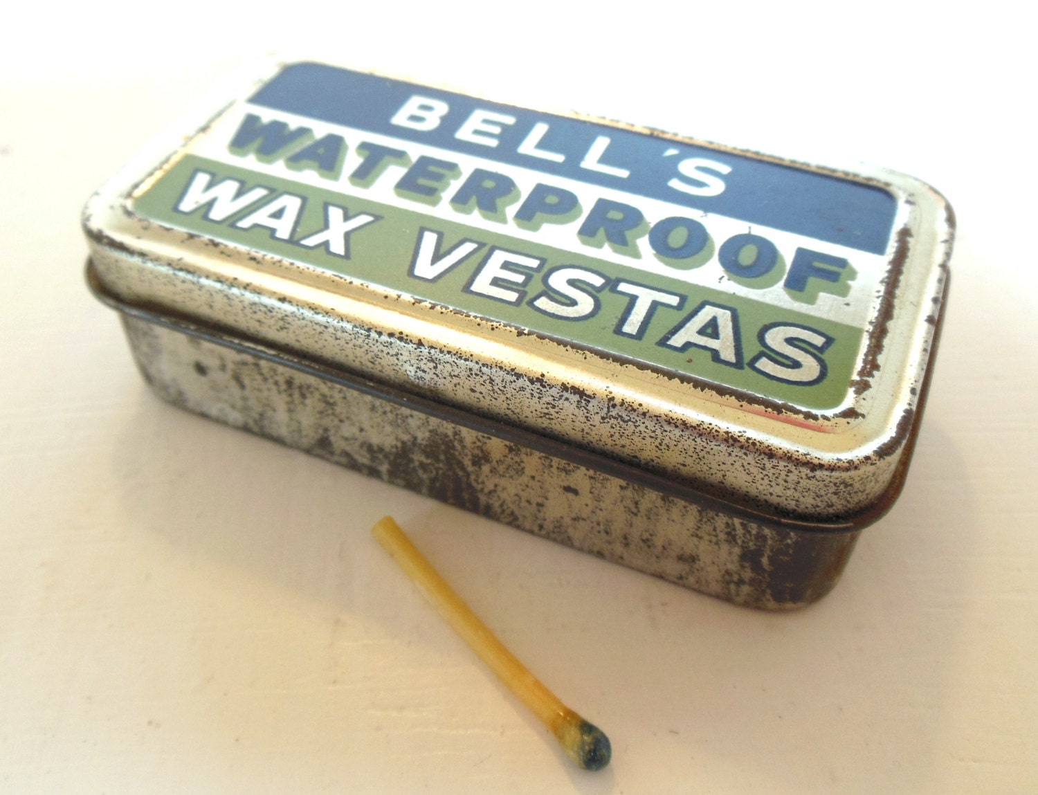 Vintage Bell’s Wax Vestas Box Tin Metal Matches Original Contents 40’s