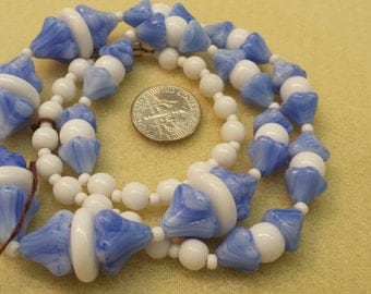 Vintage Bohemian Glass Beads Flower Necklace