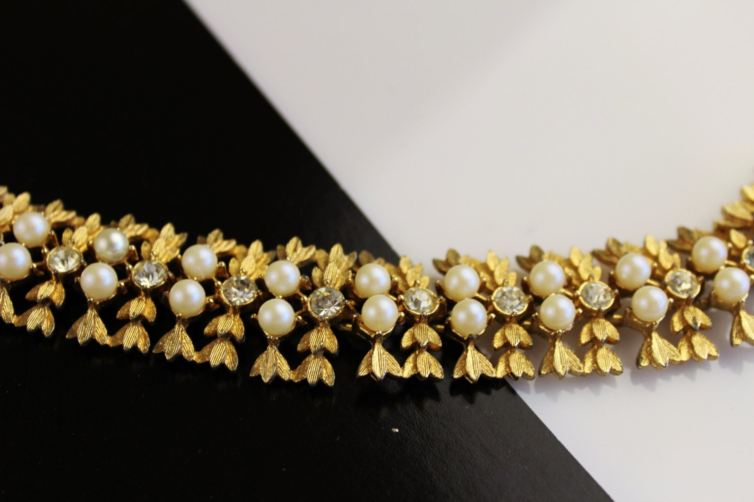 Vintage Royal Highness 1960’s Sarah Coventry bracelet #212 – Haute Juice