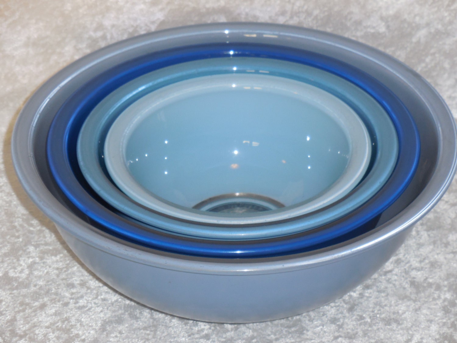 Blue Pyrex Mixing Bowls Clear Glass Bottom