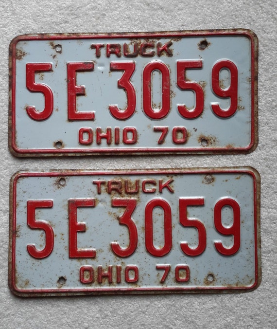 Pair of 1970 Ohio Truck license plates 5E3059 red/white