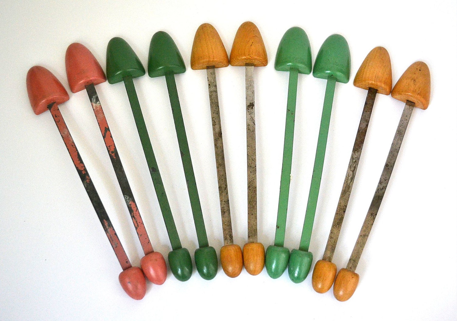 Vintage Shoe Horn Ladies Shoe Stretcher Pink Shoe Stretcher