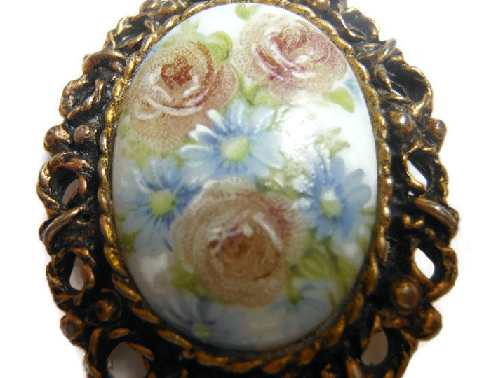 FREE SHIPPING Hand painted floral brooch dusty roses and light blue daisies with gold filigree frame, flower